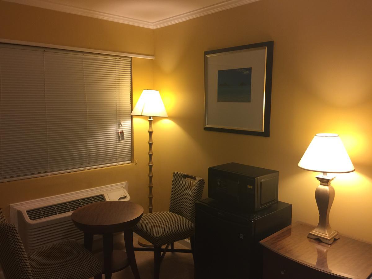 Dragon Inn & Suites Fayette Экстерьер фото