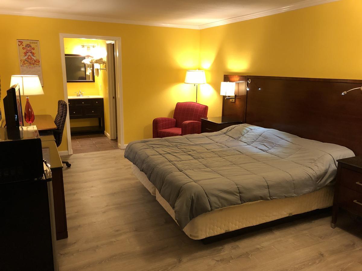 Dragon Inn & Suites Fayette Экстерьер фото